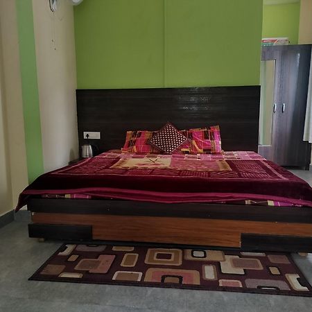 Tree Valley Homestay Chail Bagian luar foto