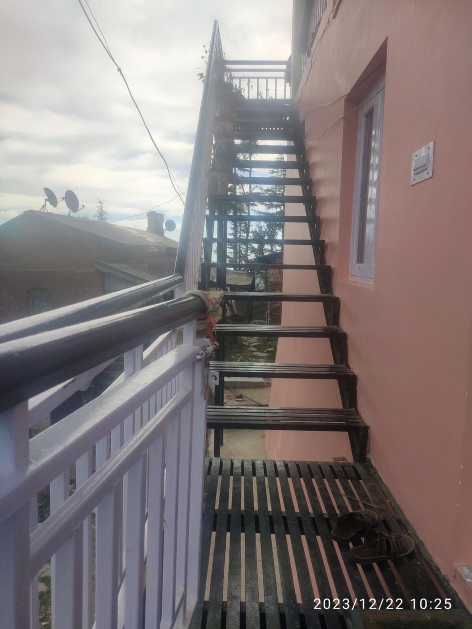 Tree Valley Homestay Chail Bagian luar foto