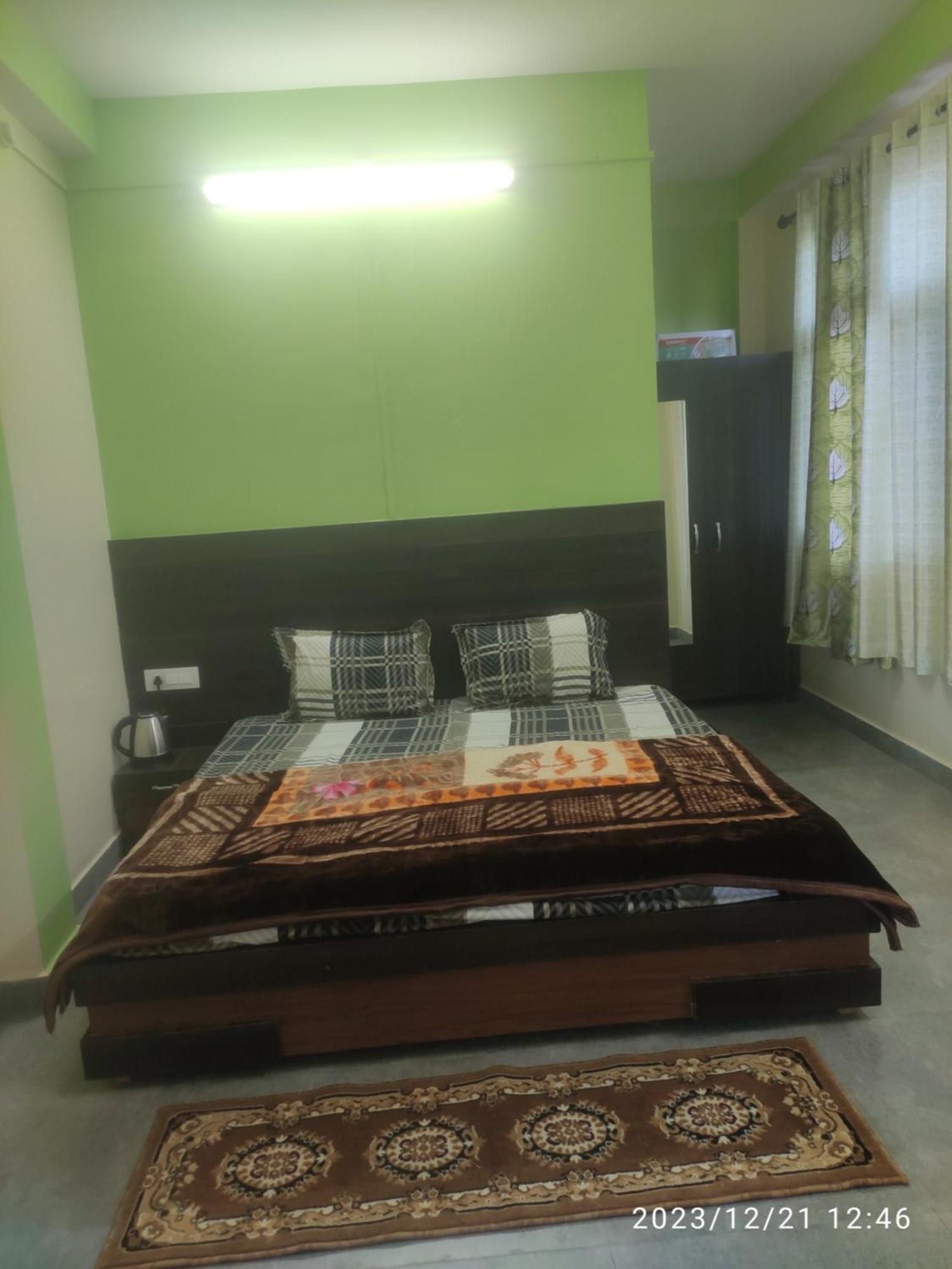 Tree Valley Homestay Chail Bagian luar foto