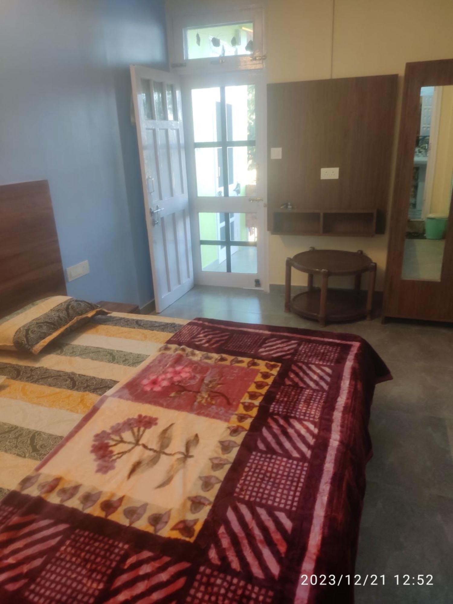 Tree Valley Homestay Chail Bagian luar foto