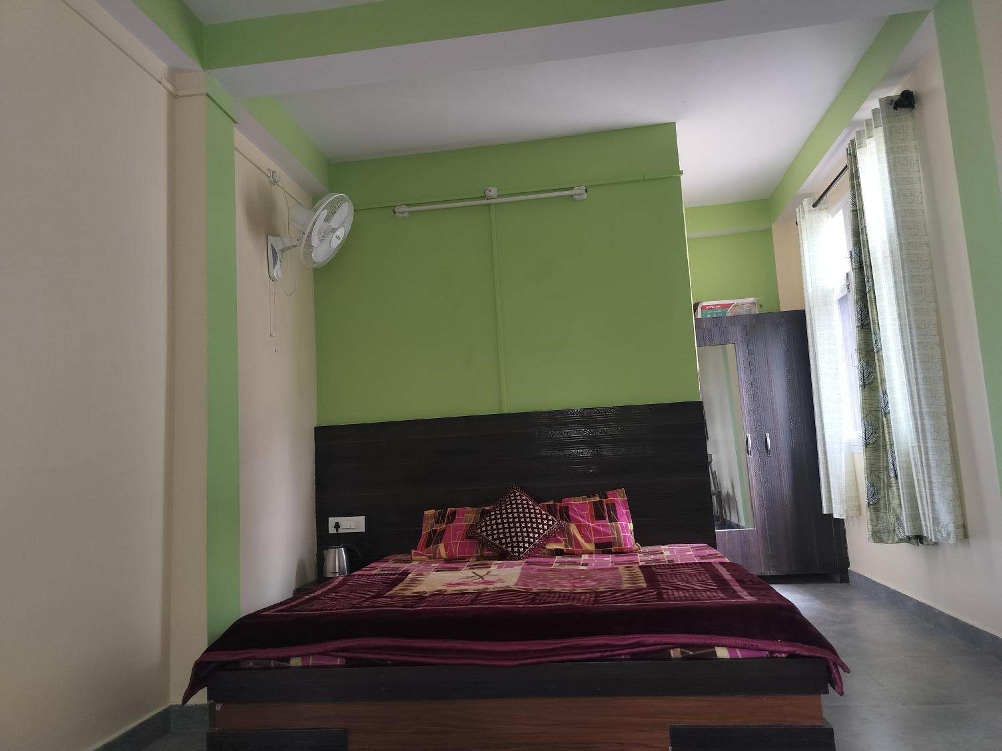 Tree Valley Homestay Chail Bagian luar foto