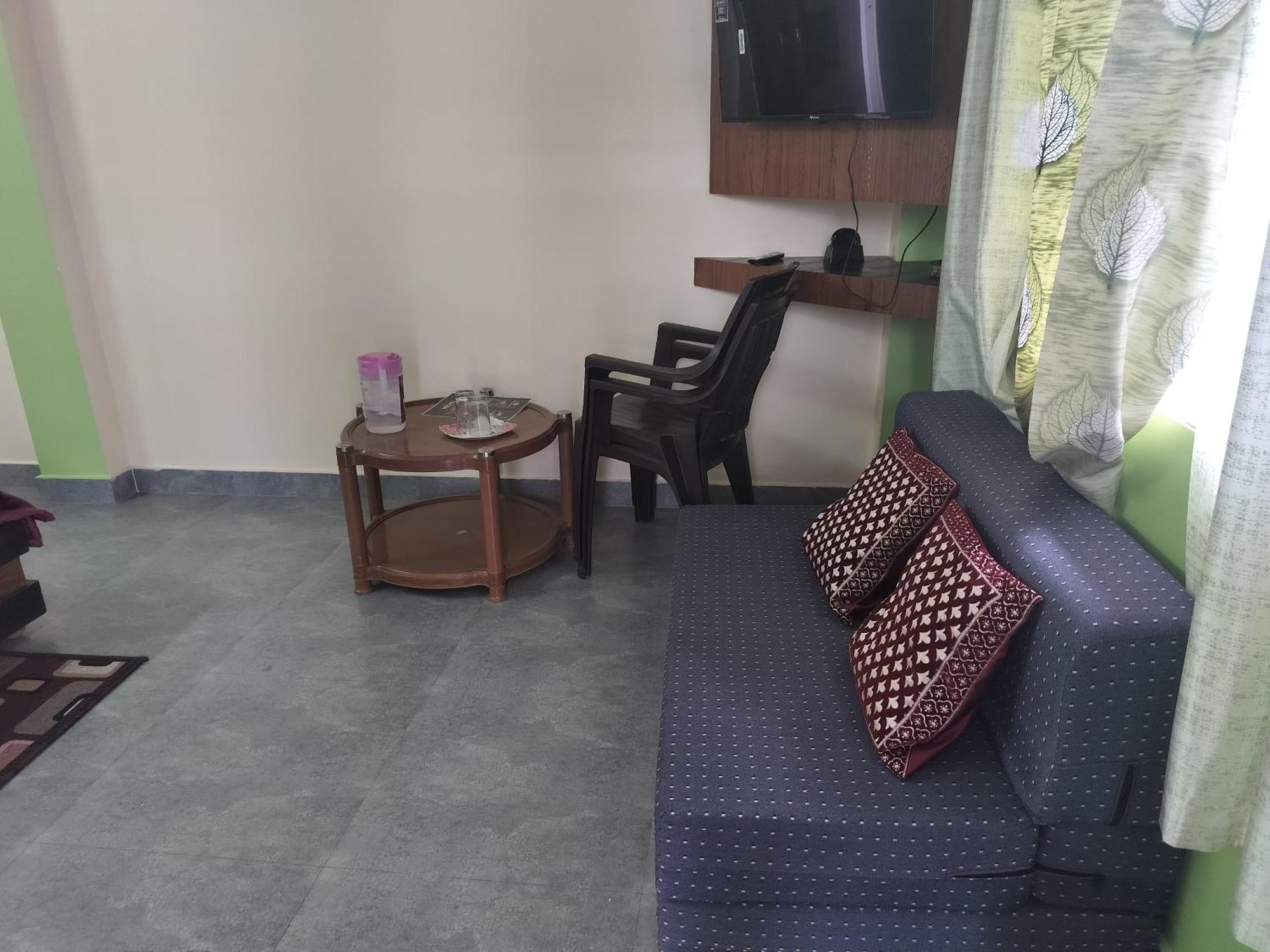Tree Valley Homestay Chail Bagian luar foto