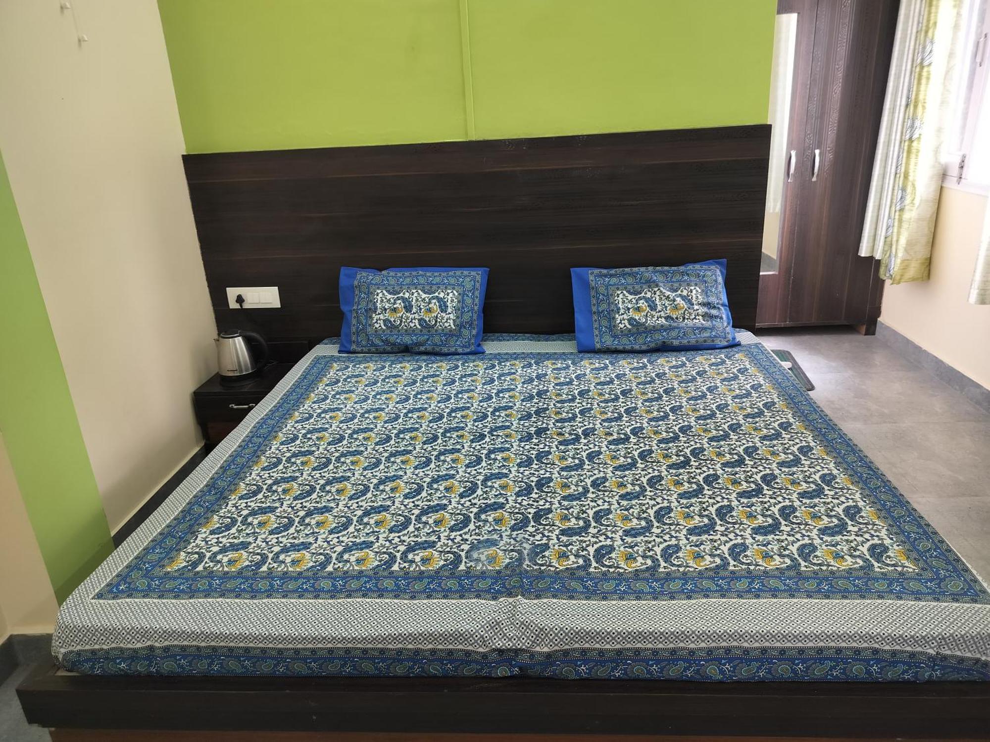 Tree Valley Homestay Chail Bagian luar foto